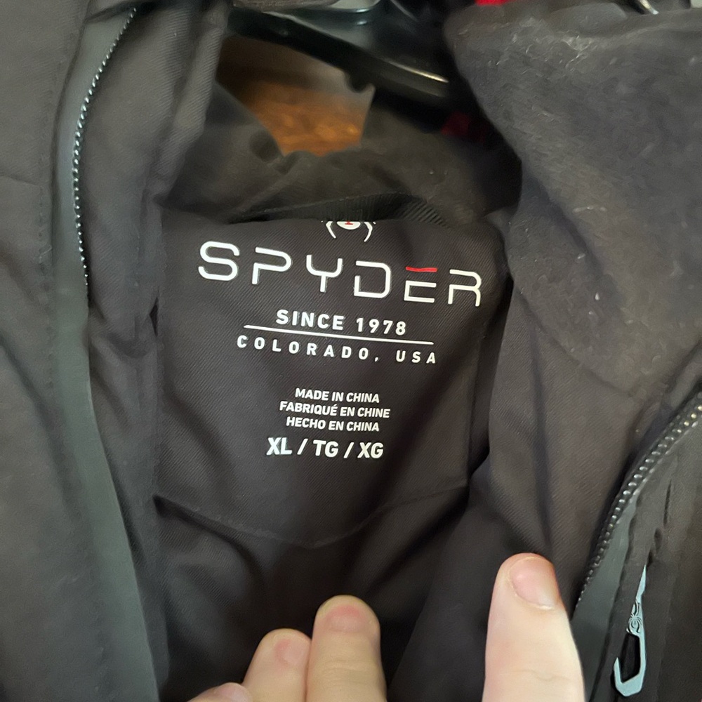 Spyder Men's Black and Red Ski Jacket - Picture 2 of 8